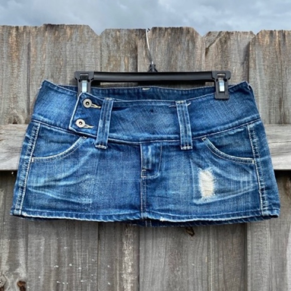ripped low cut mini skirt